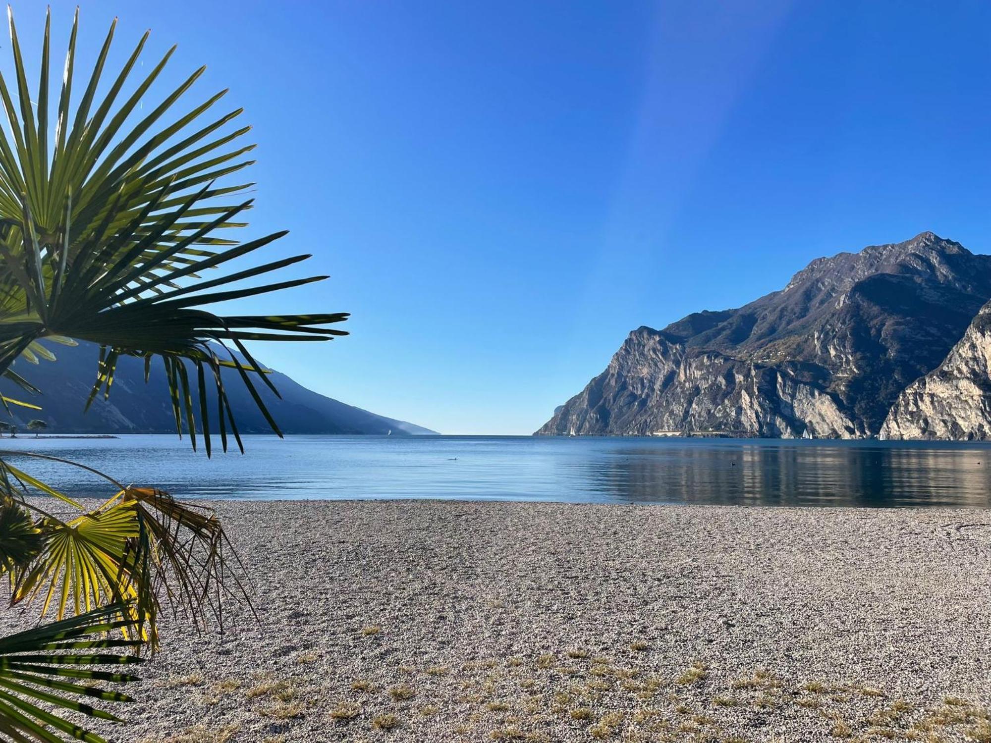 La Bougainville - Luxury Apartment Torbole Sul Garda Exterior photo